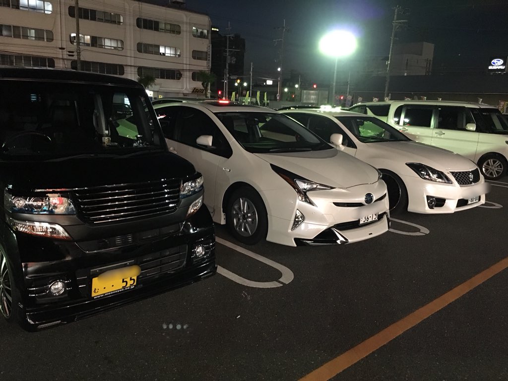 みっくん 昨日は3人やのに3台でマルゼンいって車高調取り付けとホイール買いに行ってきた いい感じに下がったな T Co Swfu7e1idp Twitter