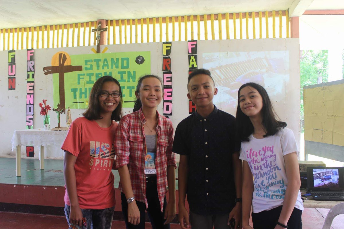 shairaespina777's tweet photo. Praise God for the new YFC's and thank you Lord for the successful youth camp! Glory to God ππ
#StandFirmInTheFaith
#YFCat25 #SectorB https://t.co/60Pt0Dn4XR