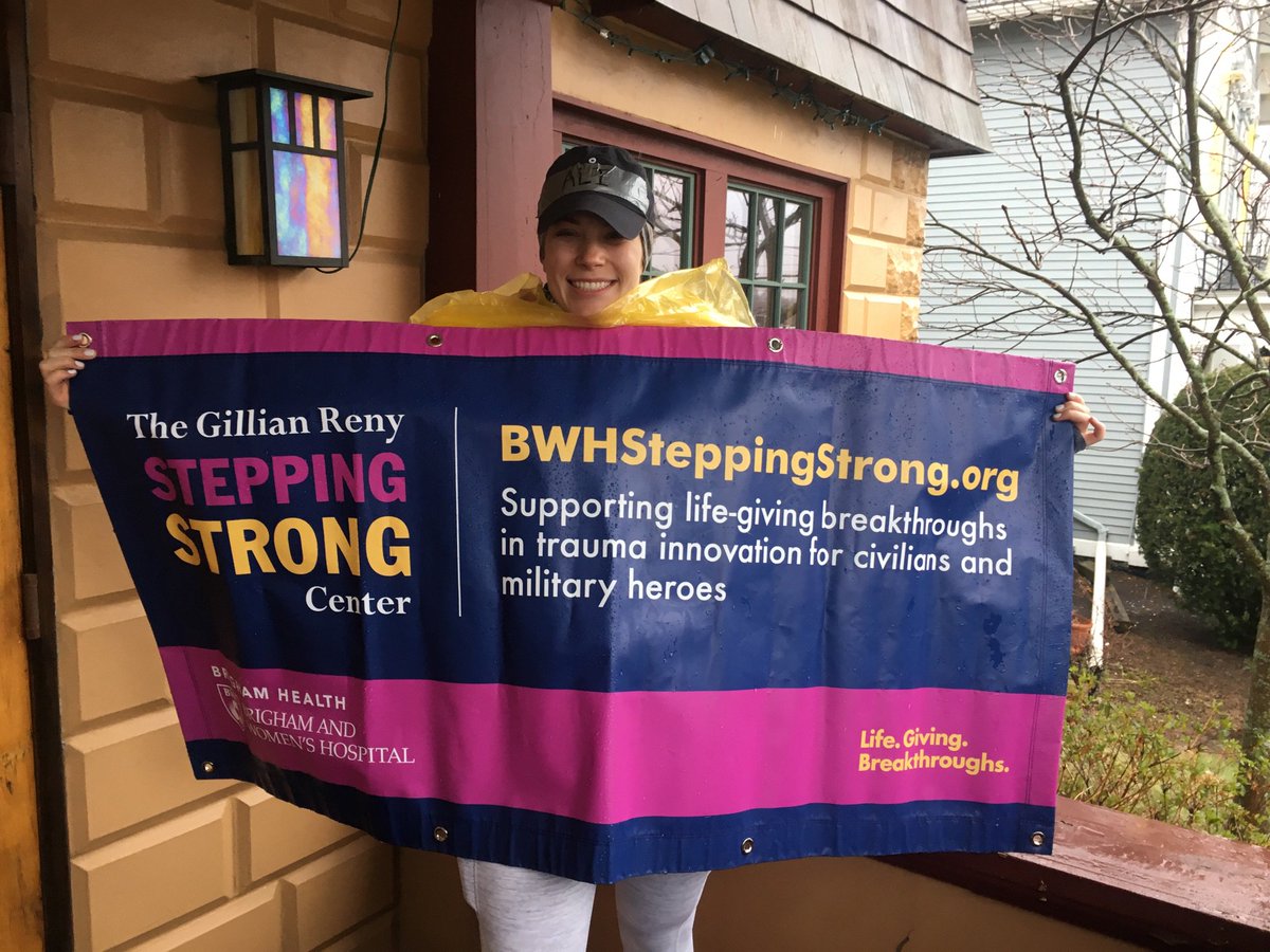 BrighamWomens's tweet photo. 🌧️A little rain can't stop the #BWHSteppingStrong team running in the #2018Boston #marathon today! They're still all smiles despite the weather 💙#TogetherFoward https://t.co/UNlfWHH8Bx