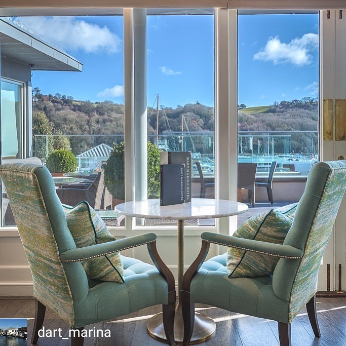 indintsol's tweet image. Stunning photo taken by @DartMarina - really shows off the gorgeous armchairs we upholstered a few months ago. Dreamy view too!
#dartmouth #dartmarinahotel #sunnyday #devon #upholstery