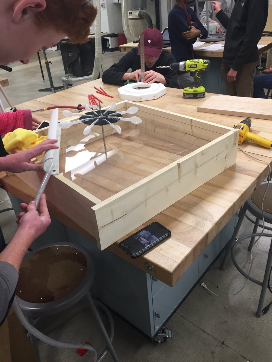 JacobKinzler's tweet photo. Our water clock is going well but water you doing hugh?! #slec #makermonday #GBSnow https://t.co/XfR3XBJuwz