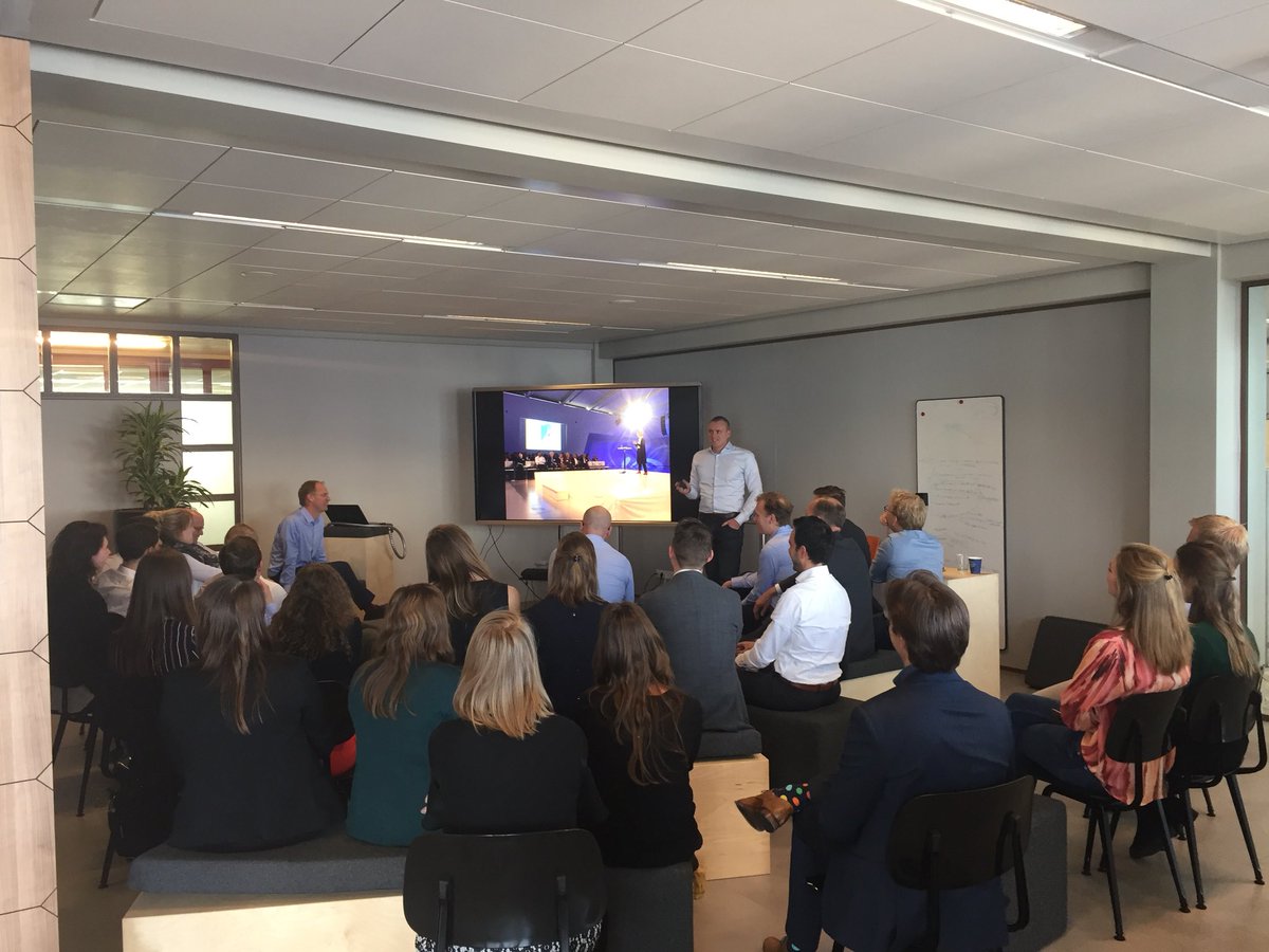 #data-analyse in optima forma tijdens de adviesbijeenkomst #kennisdelen #verliefdopbrink