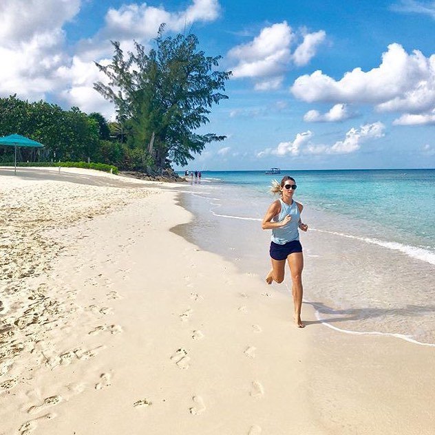 RunnersLand's tweet image. Nice Long Run
•
#Photo @brookeecoady
•
My view looks a little different now, then it did just 48 hours ago 😩
.
Nice long run today with some tempo miles thrown in. Crazy to think in 3 weeks, this training cycle will come to an end 😩 I’ve got a few small things lined up t…