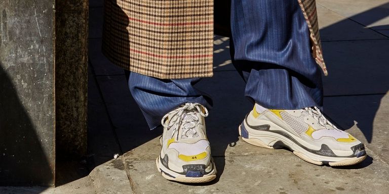 Saser_Studios's tweet photo. Introducing the SS 2018 men’s collection.
The new ‘Powered Trainer’ will be available from April 23th online for pre-order and in stores. 👟👟
#SaserStudios
#SS18 https://t.co/uoHvgp8uNT