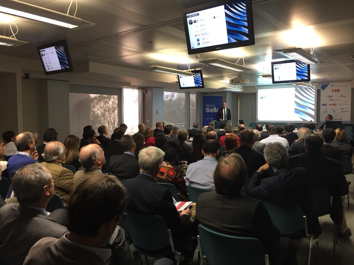 ClubDealOnline's tweet photo. Da #Genova, @BancaSella e @sellalab con @ConfindustriaGe presentano “Come l’innovazione può accedere al mercato dei capitali”. Presentano i loro progetti le ScaleUp ora in collocamento @armadioverde, #WearableRobotics, @growishcom, #ConnexionWorld e @AxiemeIT. #NotForTheCrowd https://t.co/uOef3rVBck