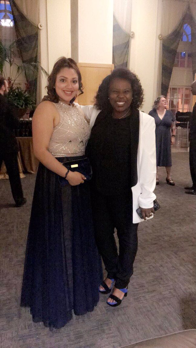 ojiverde141's tweet photo. #PROM2018 #RIVERWOODHS #JACKIEPAVON @RICSPrincipal @DrTobo1 https://t.co/tnk4pD7E6T