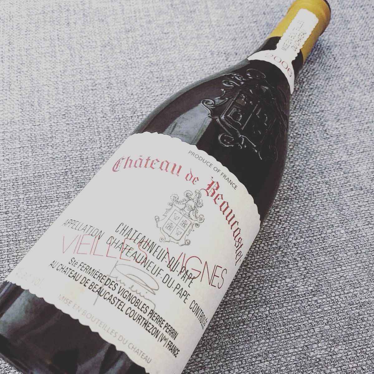 Beaucastel's tweet photo. Old is gold. #beaucastel #familleperrin #wine #whitewine #roussannes #oldvines #winetasting #instawine https://t.co/9sRxu52UBO