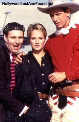 Happy Birthday Ellen Barkin!
Me, her & Goldblum in Buckaroo Banzai!
b. April 16, 1954 