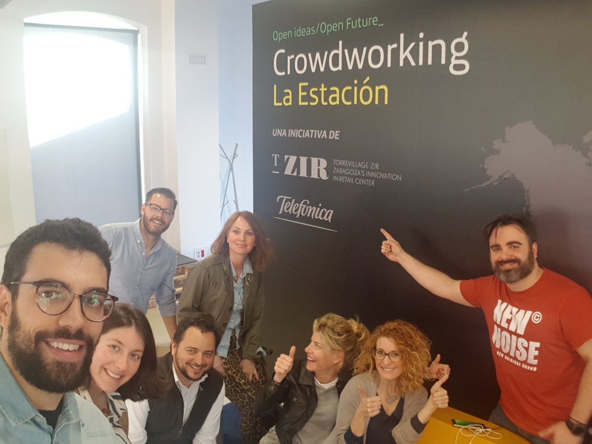 Laura_Castela's tweet photo. Preparando el #DiaInternacionalDelEmprendedor en Zaragoza! Nos espera una tarde de talento, risas y buena compañía! #TOPEmprende @fundacionTef @OpenFuture_ @OpenFuture_Arag @Hunteet #jovenes #emprendimiento https://t.co/2v5RCeiO7j