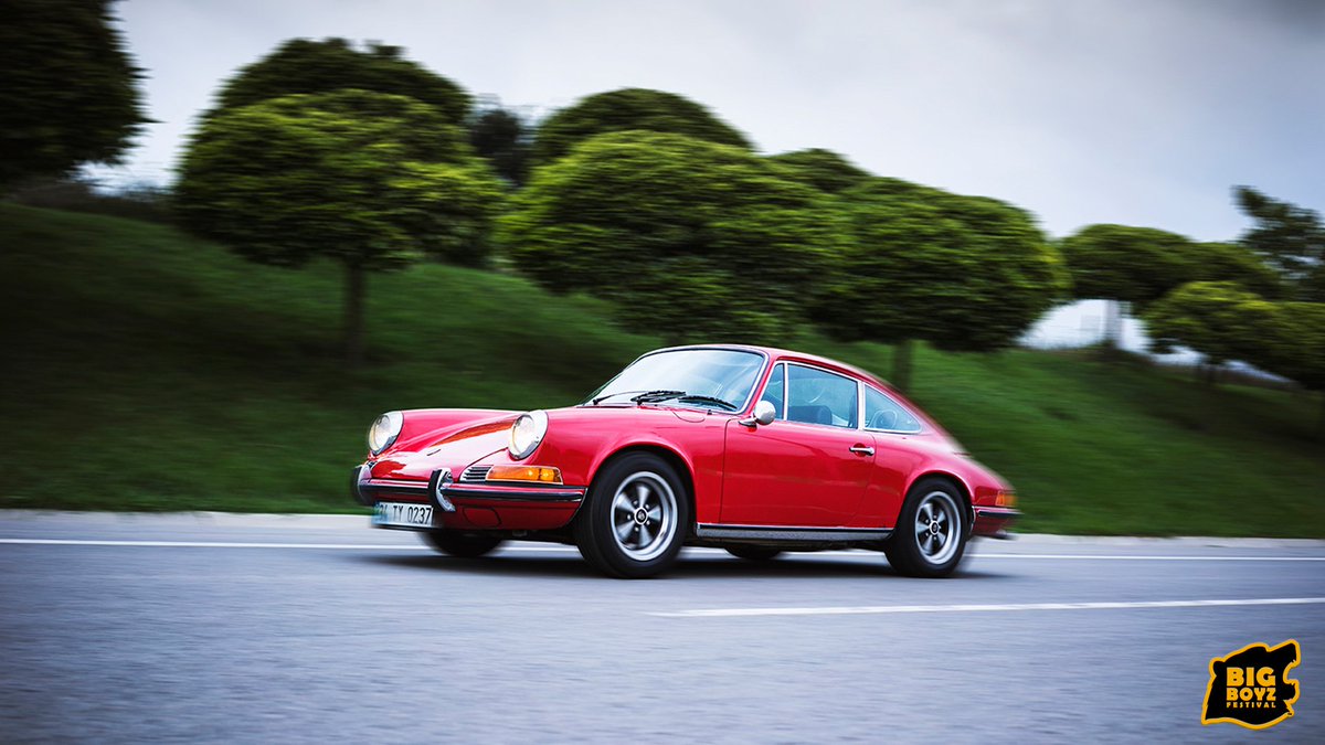 Klasik otomobil tutkunlarının ikonu olan London Morgan, birbirinden özel klasik araçlar, Klasik Garaj ve London Morgan Türkiye ile Big Boyz Festival’de! Big Boyz Festival 5-6 Mayıs'ta Kemer Country Club'ta. Biletler Biletix'te bbf.ist/biletix #londonmorgan #klasikgaraj