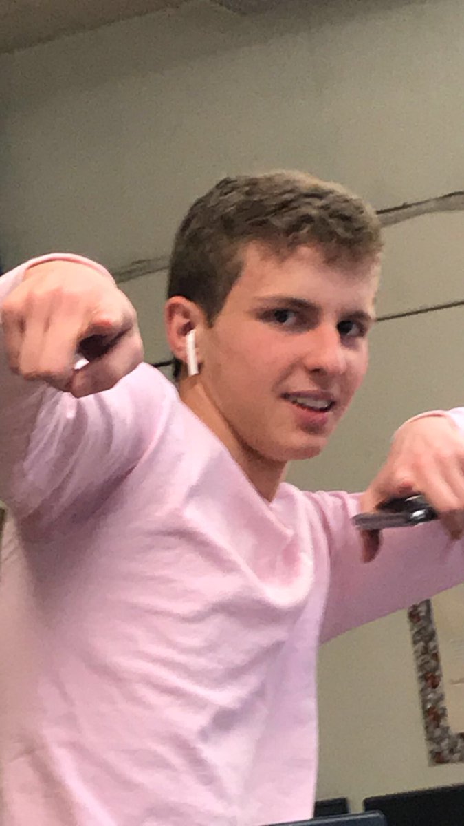 elliot3keller's tweet photo. Happy Birthday PRK hope your making some Big Baller Moves🔥🤧😈🙌🏻🅱️🅱️🅱️ @KniselyPhillip https://t.co/R2gBCcZ3GF