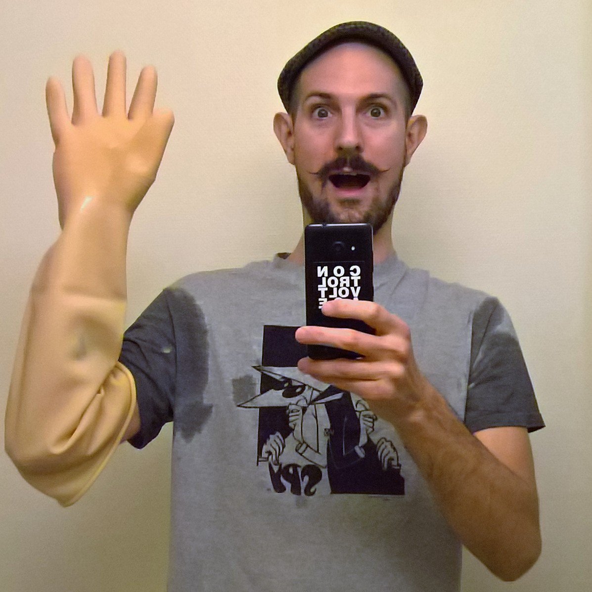 When you place <a href="/WEIR_Bath/">WEIR</a> equipment in 3degC water &amp; it's slightly too deep for your arms. 😰😬 #sciencefail #reallifescientist #itsbaltic