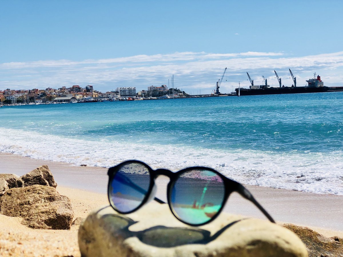 lamonasevistede's tweet photo. Mi último proyecto acaba de despegar. Os presento mi propia marca de gafas de sol 😎 @NomoSunglasses Espero que os guste 😘 https://t.co/1DJkhmcWie