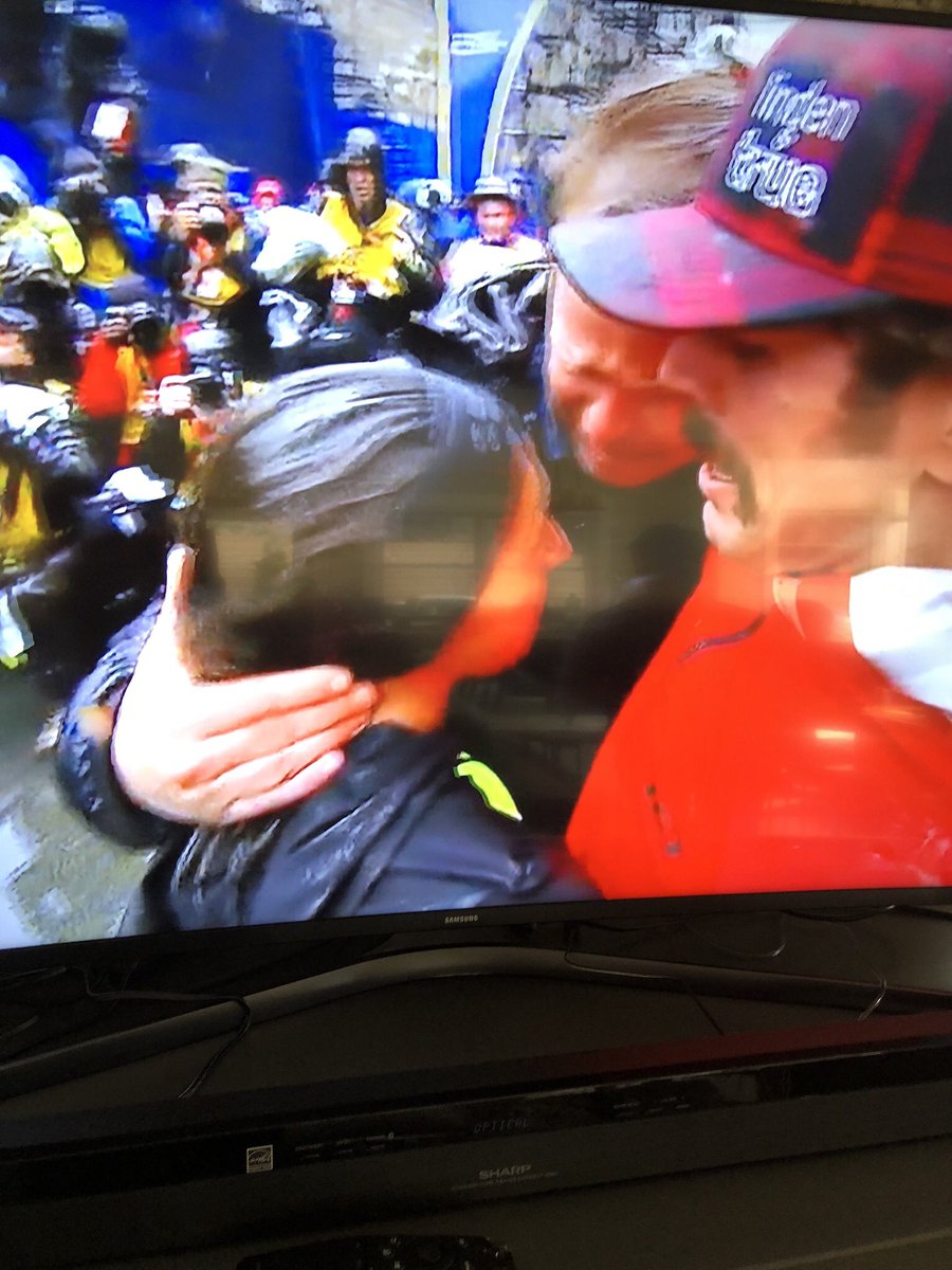 karagoucher's tweet photo. NEVER GIVE UP!!! @des_linden is you BOSTON MARATHON CHAMPION! 🇺🇸 https://t.co/2m1vOlpd4O