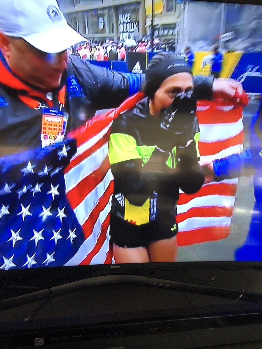 karagoucher's tweet photo. NEVER GIVE UP!!! @des_linden is you BOSTON MARATHON CHAMPION! 🇺🇸 https://t.co/2m1vOlpd4O