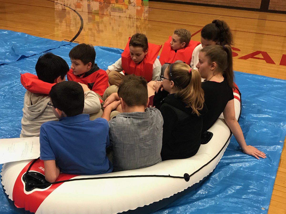 SPBibleTweets's tweet photo. Back in May Exodus World Service came to do an awesome refugee simulation for our school.  Friday night was their dinner to honor refugees and seek new volunteers.  If you missed either opportunity, visit https://t.co/sczcIkO2yY https://t.co/vjaEsLdz80
