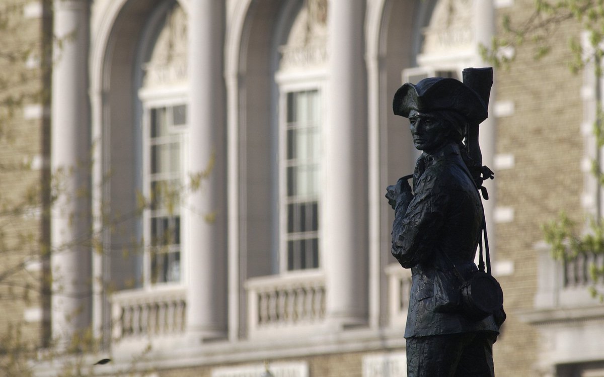 MichaelGaiss's tweet photo. Final campus visits tomorrow: Office Hours @AmherstCollege, and talk at @UMassAmherst: 
- Your Roadmap for Landing a Role at a Startup
- Tue, Apr 17 (5pm-6pm)
- @UMassAmherst, ILC S311
RSVP: https://t.co/0wAluRtppA https://t.co/dxhpCkWYJM