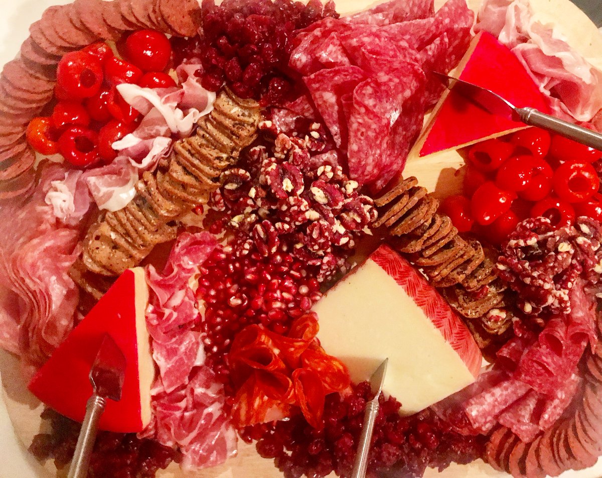 sneechyp's tweet photo. Sociopathic Food. Thanks Caroline!
@soireesbyrose @skyhorsepub #redfood #sociopathsguide https://t.co/1OajhgN0qI
