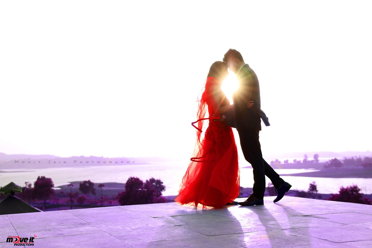 mohitfotography's tweet photo. "As long as sun continues to shine, you can be sure that my heart will remian yours...!" 😍💑❤
#preweddingphotoshoot #photography #momentcaptured #5dmarkiv #mohitjainphotography #moveitproductions 

For Bookings
Contact : 9028065678 / 9096365678
Dm or whatsapp on same numbers ! https://t.co/HmozsQvvCN