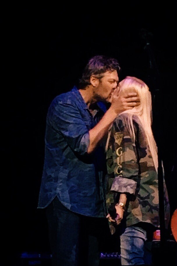 Gottwurfltnicht's tweet photo. Blake’s tight hold 😩🔥 https://t.co/6wDZUAMenE