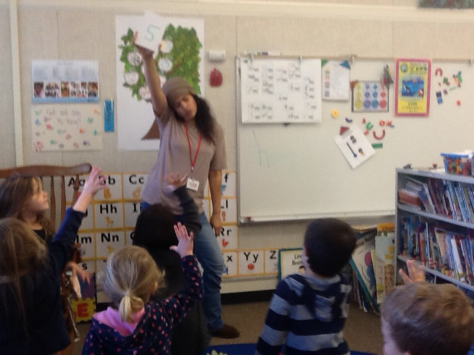 Tools_PreKTeach's tweet photo. Number recognition with #Freeze On A Number. They can do it without counting! #subitization #toolsofthemind https://t.co/3dNA7slXlS