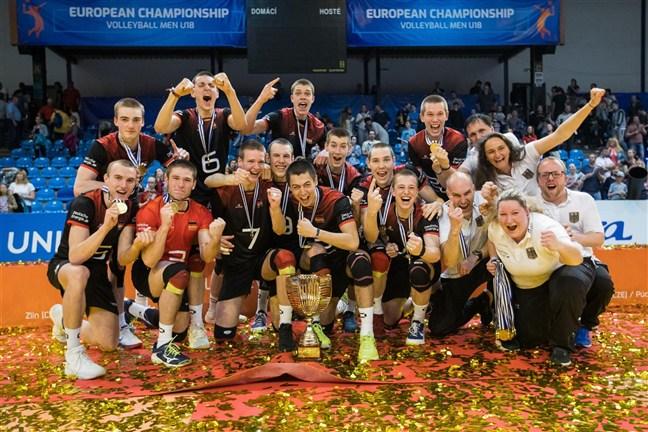.@TeamGER_Volley  crowned @CEVolleyball  #EuroVolleyU18M champions 
bit.ly/2HuUeEg