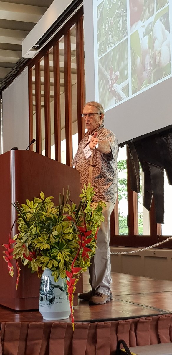 EdvardHviding's tweet photo. At @7th_ICEF "Islands provide the best answers" says prof Randy Thaman of @UniSouthPacific #PacificKnowledge #Oceania https://t.co/x5qWJAzCea
