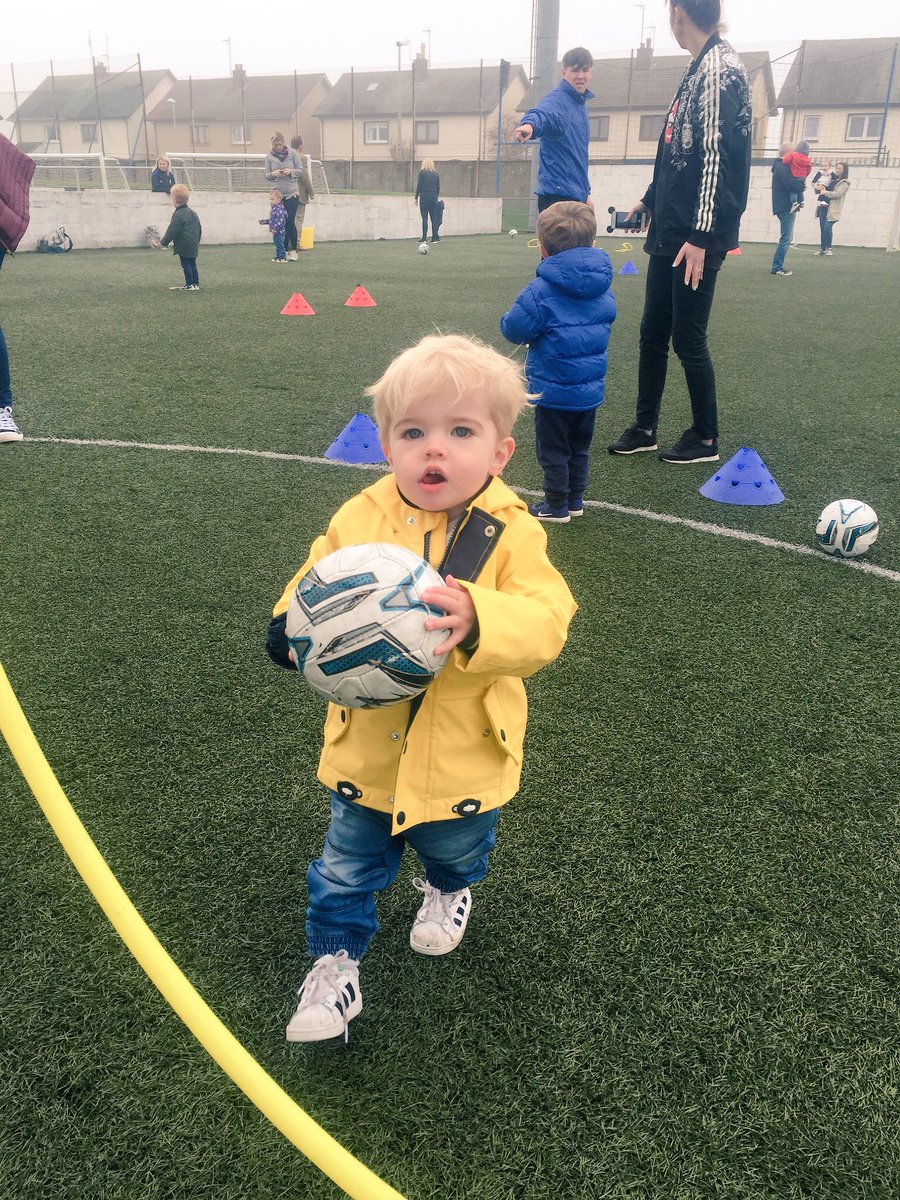 MontroseTrust's tweet photo. ⚽️ MINI DRIBBLERS LAUNCH ⚽️

Today saw the return of our unique Mini Dribblers session for children who are between 18 months and 3 years old.

A great session which saw plenty of touches on the ball, loads of smiles and some score their very first goal! https://t.co/t8R2ULspjV