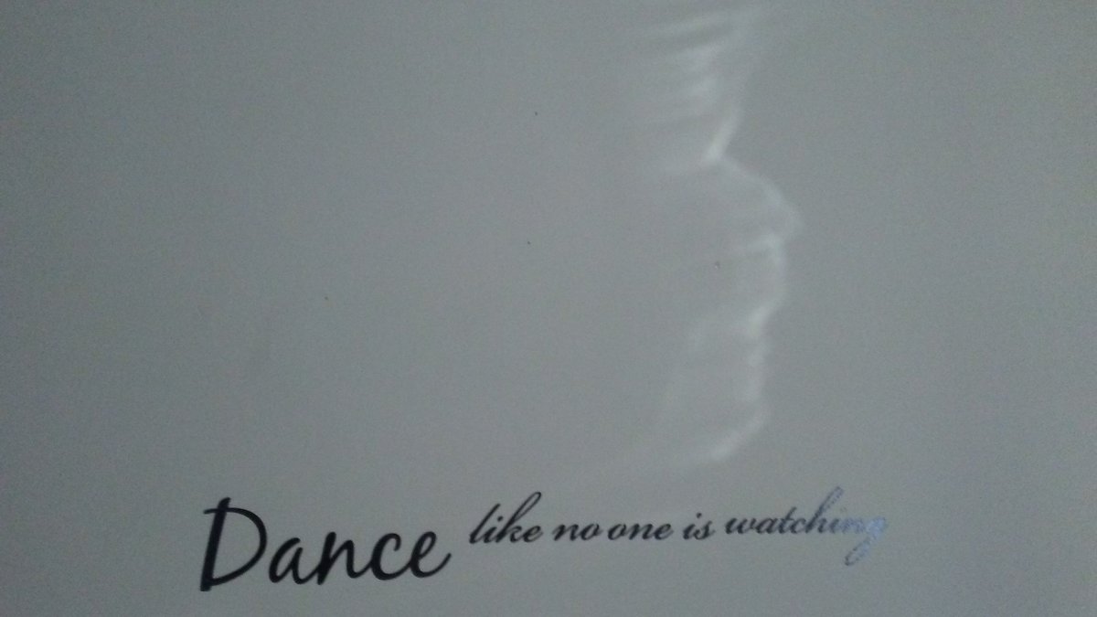 Amanda2Braids's tweet photo. #dancelikenooneiswatching #reflectionofancestors #itsasign https://t.co/8vWzL0tYy3