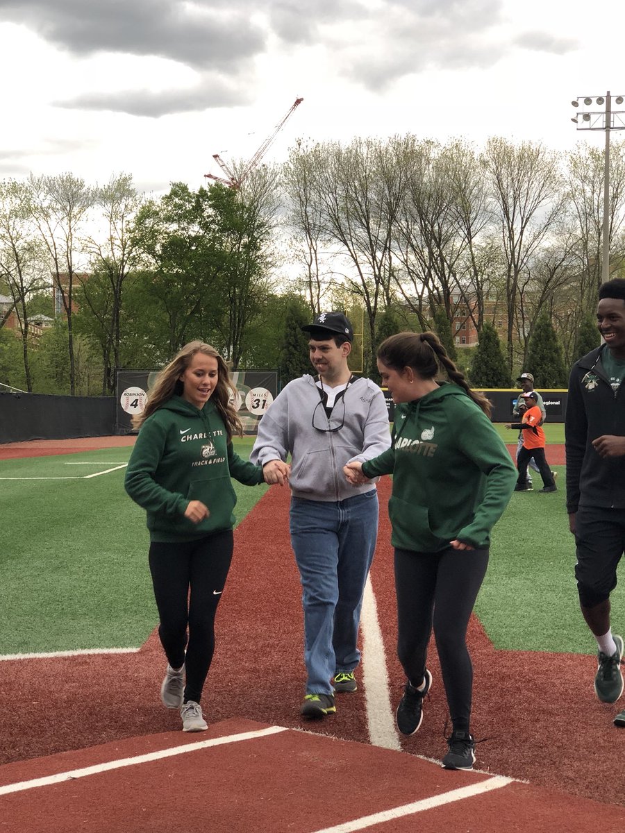 The @49erSAAC student athletes having some fun with the YMCA Miracle League! #SAACCares #GoldStandard