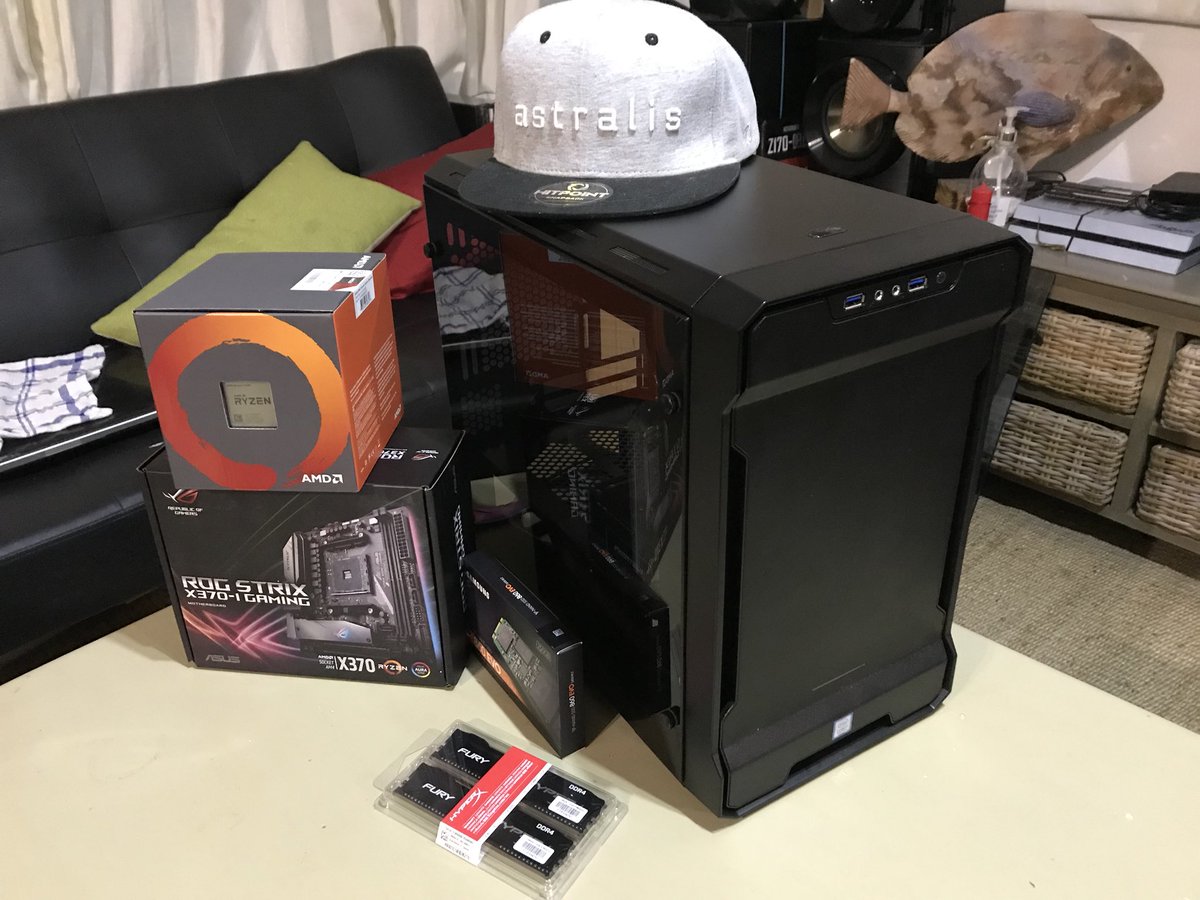 therealgeemax's tweet photo. #LiquidMax is getting a baby brother! #MiniMax - soon to be a dedicated streaming rig. Also, mini itx is super cute. Hahahaha. https://t.co/qmBDCdXo5y