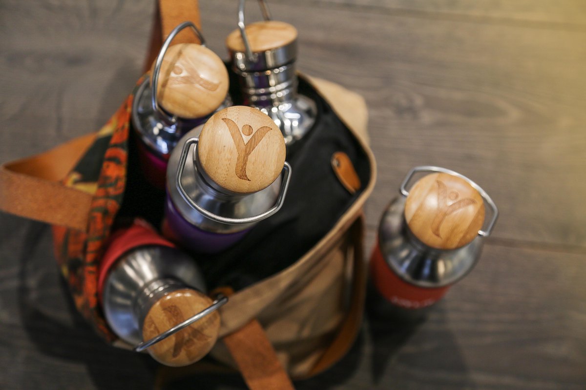DYLNbottle's tweet image. Each of our bamboo &amp;amp; stainless steel caps are unique. Just like you! 

dyln.co/DYLNbottle
