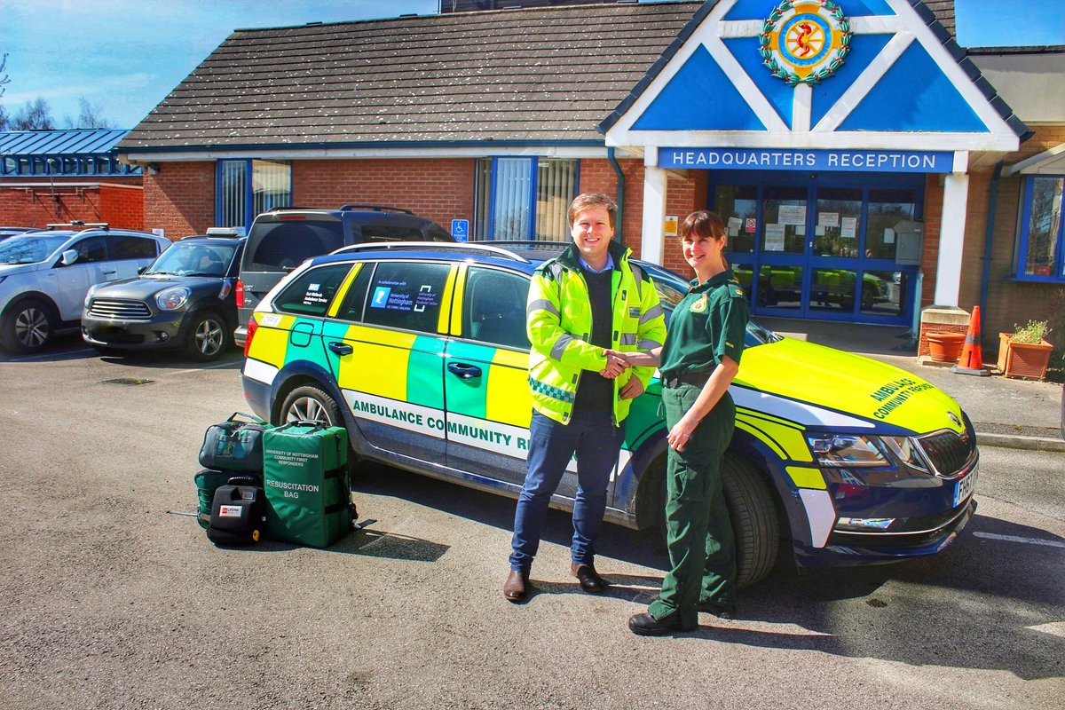 Our new CFR Ops Manager Mel Wright handing over the new trial cars to student doctor and University of Nottingham scheme coordinator Andrew Orsi, well done both! MBC