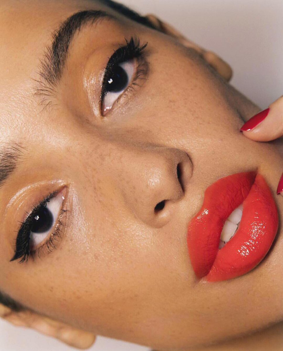 TheWallGroup's tweet photo. To learn how to get this look by makeup artist #JennaKristina on #KhadijhaRedThunder, go to @violetgrey's #TheVioletFiles https://t.co/rnRSI1LxKq https://t.co/FHf4TBgvQ6