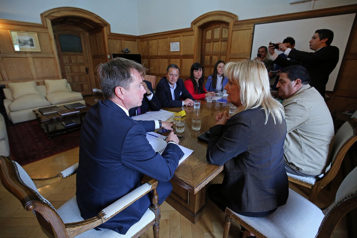 Alcaldes de #LasCabras, #Mostazal y #Marchigue, y Diputada <a href="/vtroncosoh/">Virginia Troncoso H.</a>  en reunión con subsecretario <a href="/FelipeSalaberry/">Felipe Salaberry</a> revisando proyectos para sus comunas, con el objetivo y compromiso de mejorar la calidad de vida de las personas. #ChileLoHacemosTodos