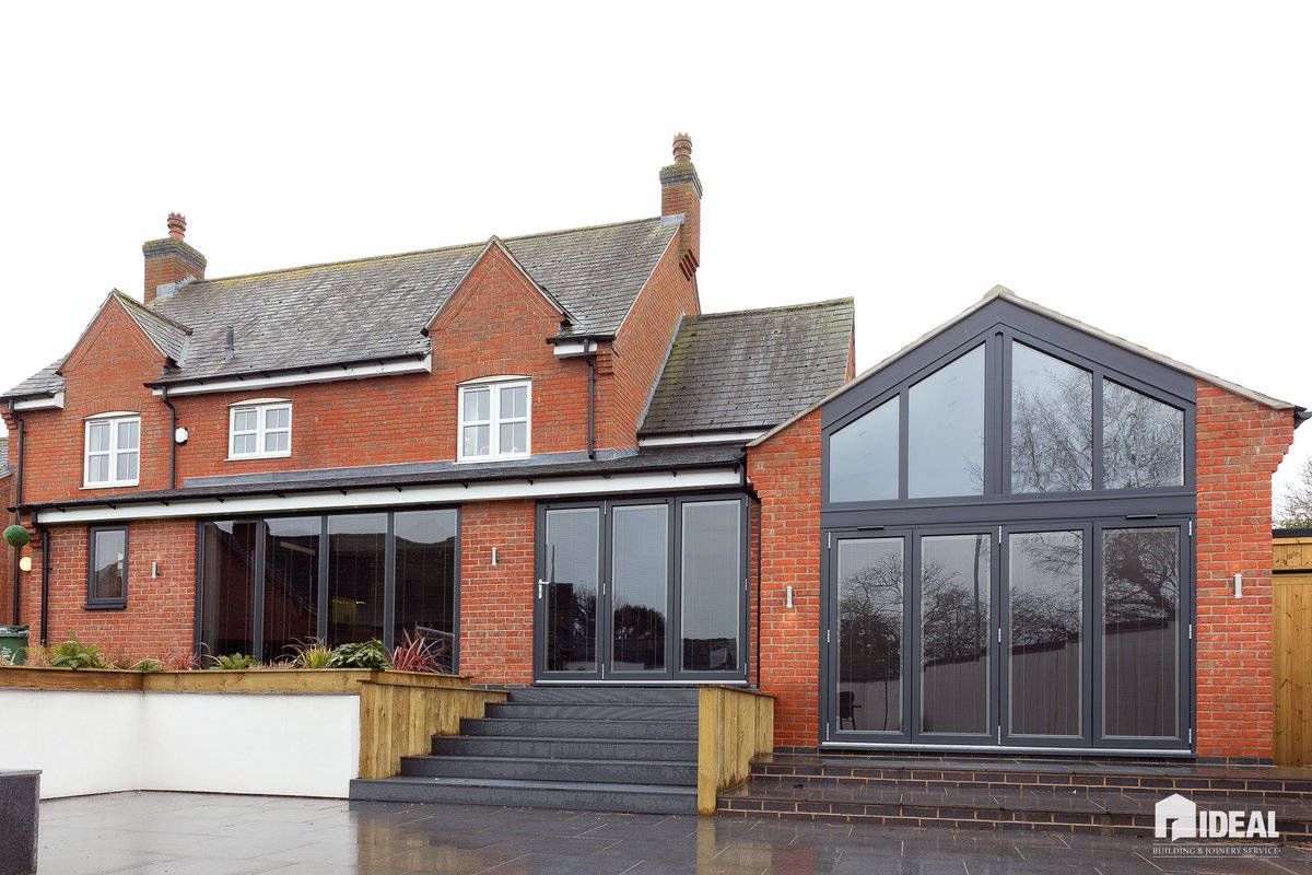 IdealBJS's tweet photo. Single storey extension project, which included an extension to the kitchen/dining room as well as a games room and outside store. #teamideal #Building #buildingservices https://t.co/yJToVEu83h