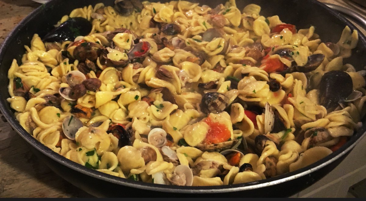pbolaffio's tweet photo. Quando si parla di #cibo, tutto deve essere #naturale per essere #sano, ma è davvero così? A #ifj18 @journalismfest si parla della narrazione #bucolica e di quanti danni possa fare @manukron @AidepiPasta @DarioBressanini @NestleItalia https://t.co/722D2gayVt @gNellerba #gNelabjr https://t.co/jOphXTyaWt
