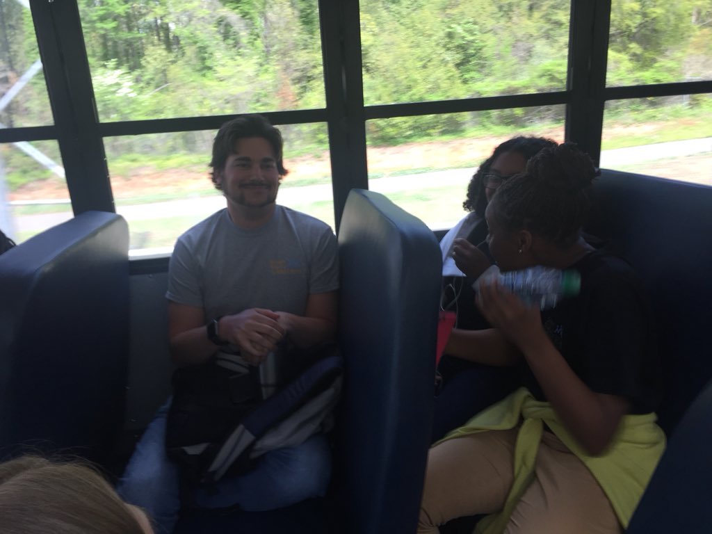 ddms_esperanza's tweet photo. Today we learned a lot on how to discuss race and stereotypes. Now it’s time to bring it back to Dillard 🐉 @JesseHGore @DDMSDragons https://t.co/Pizw2vztSp