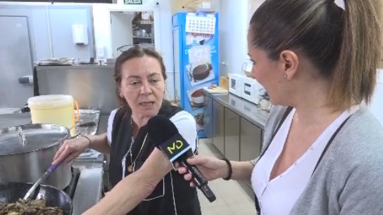 MadridDirecto's tweet photo. Mariangeles y Julián regentan este restaurante en la estación de Pitis. ¡Cuantos más viajeros más negocio tienen!

Su especialidad, cocina casera y carne a la parrilla 🍖🥩

#MD147 https://t.co/4FZptU4ScX