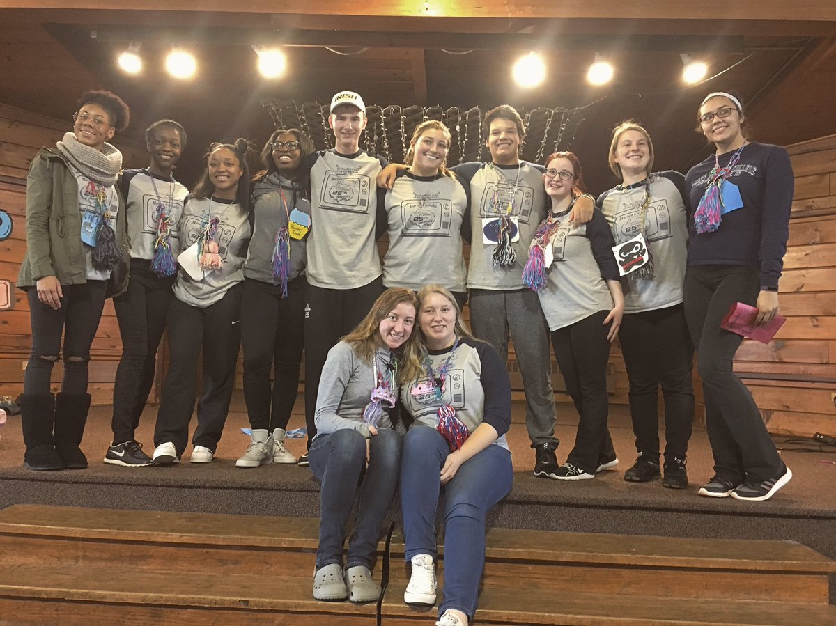 daniellethieman's tweet photo. #4Marian Not many college students say they miss high school, but I definitely do! The two years I spent at Marian Catholic were life changing, and I will never forget my "home"! #K183 #K185 https://t.co/4w7QVFjQ1J