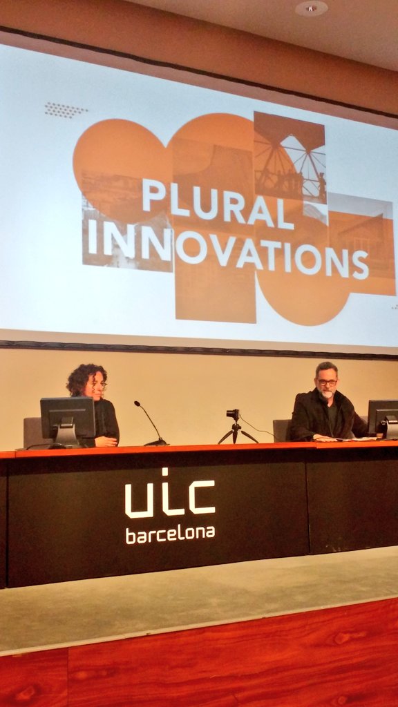 ConstrumatBCN's tweet photo. Empieza la ponencia de Eric Allodi con la presentación de Maite Sainz de #Fetdeterra . Podéis seguirla con los hashtags #Foros2018 #BBSeries #ForosAllodi @ArchitectureUIC https://t.co/Cpv45O94Ol