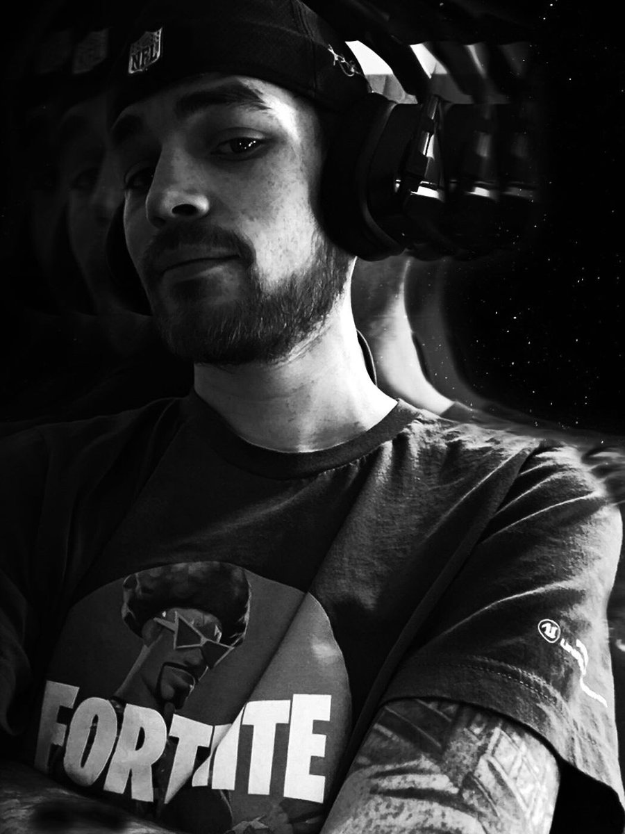 NameIsInvalid00's tweet image. Live tonight at 7pmEST with @looterkings ! Stop by and check it out- super fun #indiegame 
@inception_org @TwitchKittens @croft_nation