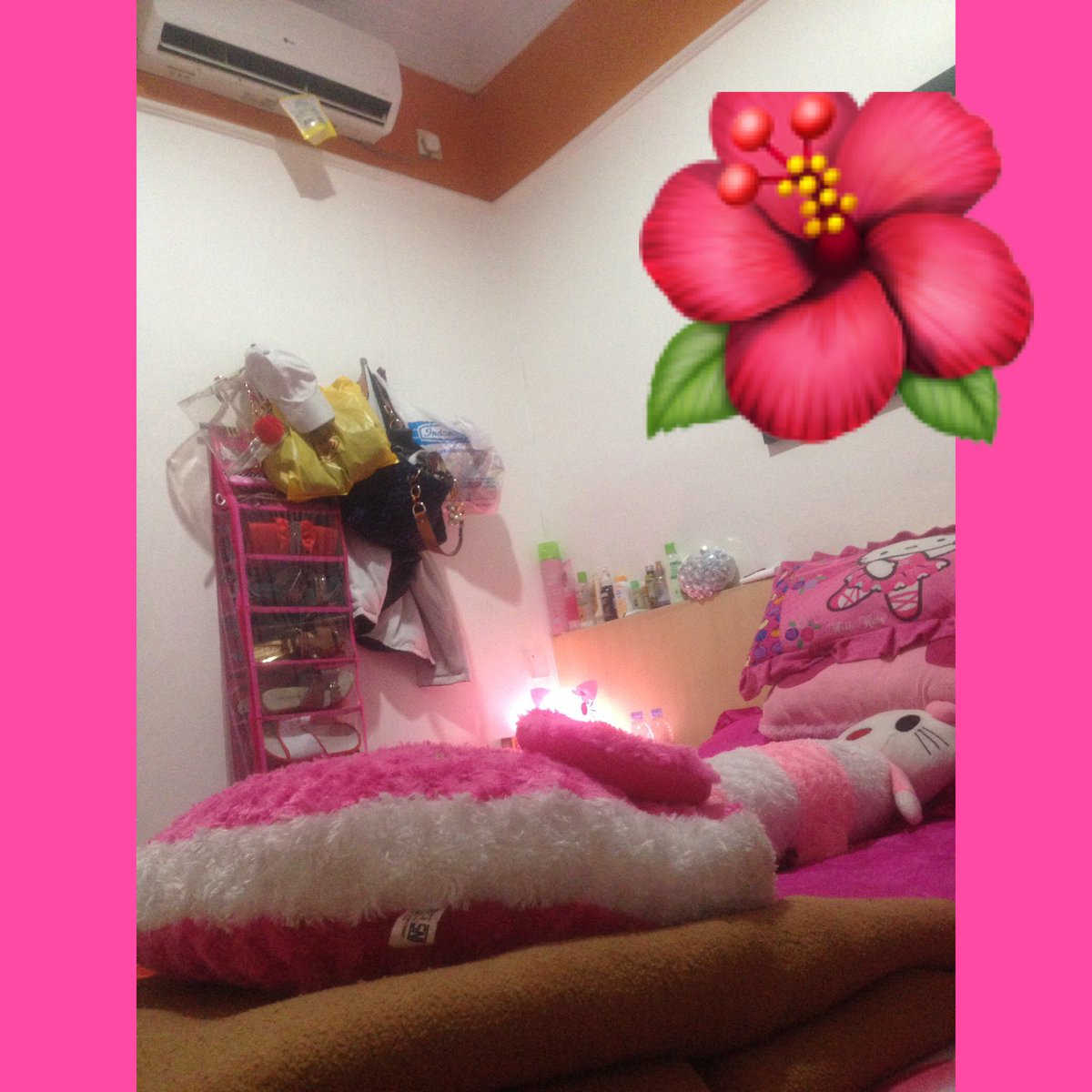 KeylaNike's tweet photo. ada yg mau nemenin aku gak?❤️ https://t.co/fBwIhjMUY5