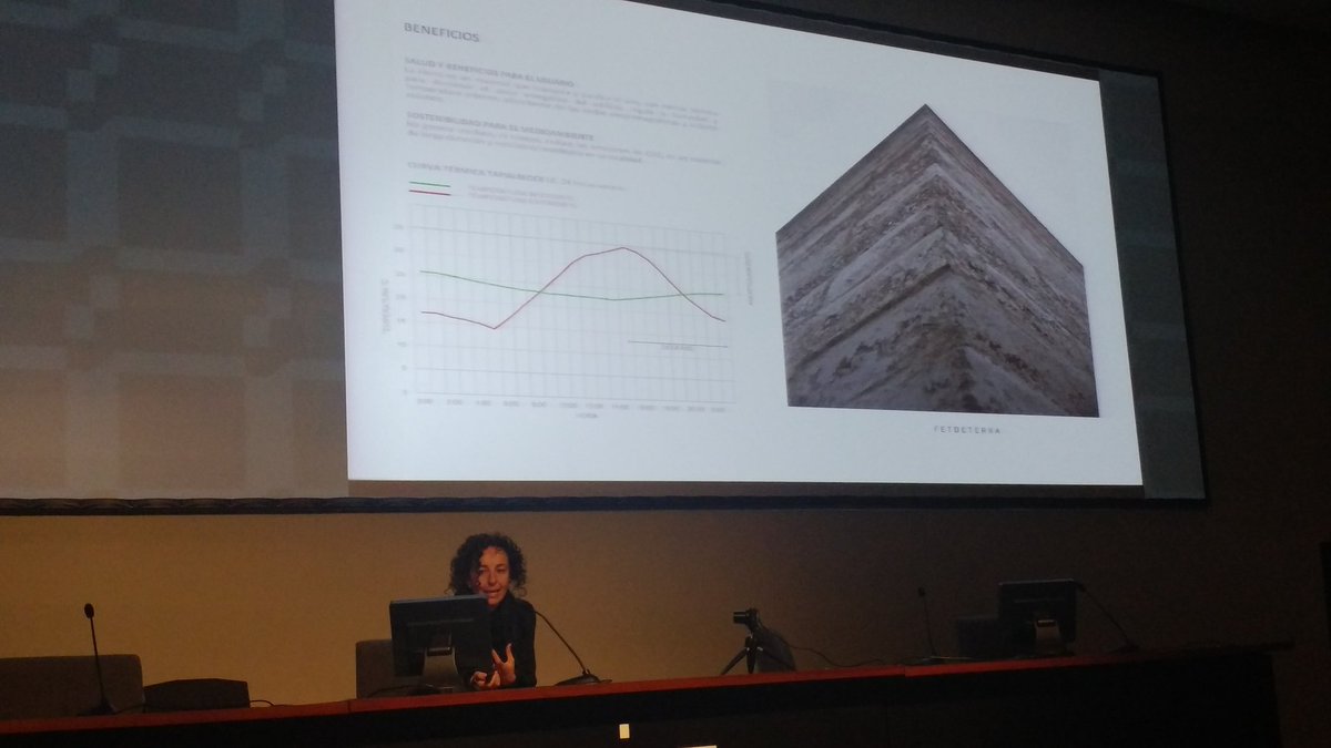 ConstrumatBCN's tweet photo. La #construcción con #tierra permite al edificio regular la humedad interior y aumentar su inercia térmica. #fetdeterra #Foros2018 #BBSeries #ForosAllodi @ArchitectureUIC https://t.co/9slVs5tA7Z