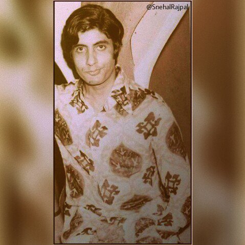drnehaashah's tweet photo. @SrBachchan मुद्दतें लगीं बुनने में ख्वाब का स्वैटर,तैयार हुआ तो मौसम बदल चुका था😏#18DaysTo102NotOut @chintskap @umeshkshukla @SonyPicsIndia #AllIndiaABEFMeet #102NotOut @sureshjumani @thakreuday https://t.co/ON8bVo8K7g