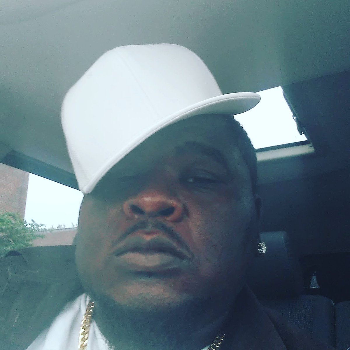FinaleMista's tweet photo. I'm a million bucks from being rich..CEO mode..#bigboimusic #bigcitient @Tspade_official @Bigcitstars https://t.co/GSlwUGQZeH
