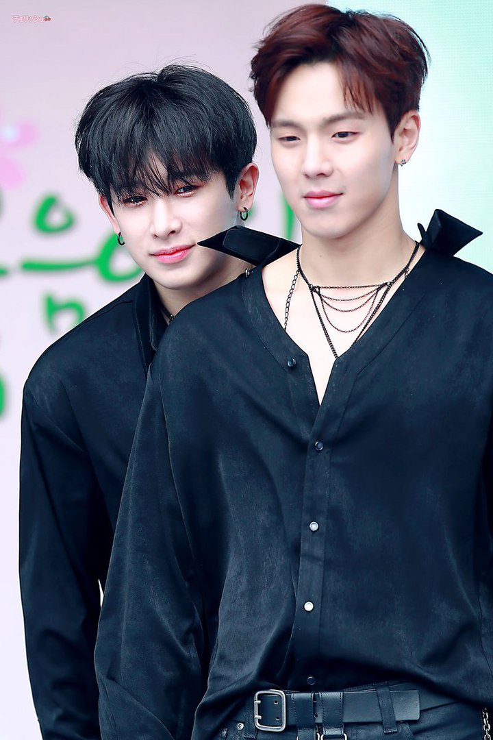 dressedwonho tweet picture