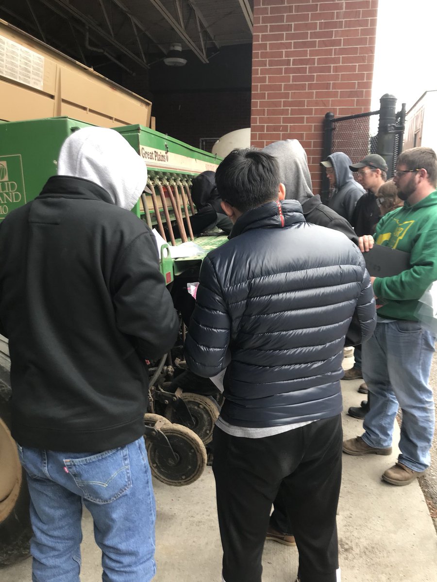 DeweyMann309's tweet photo. Grain drill calibration lab in #asm3360 for #watermanfarm. @OhioStateFABE @kubota @greatplains #handsonlearning #toocold2plant https://t.co/i9NL7XlbDM