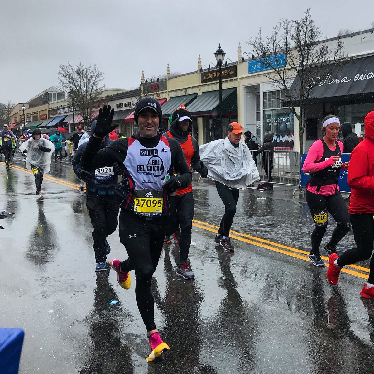 BelichickFDN's tweet photo. #teambelichick is on to the second half of the #bostonmarathon #TogetherFoward https://t.co/9KUrSXXLHD