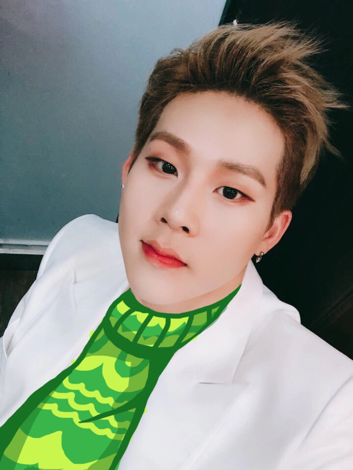dressedwonho tweet picture